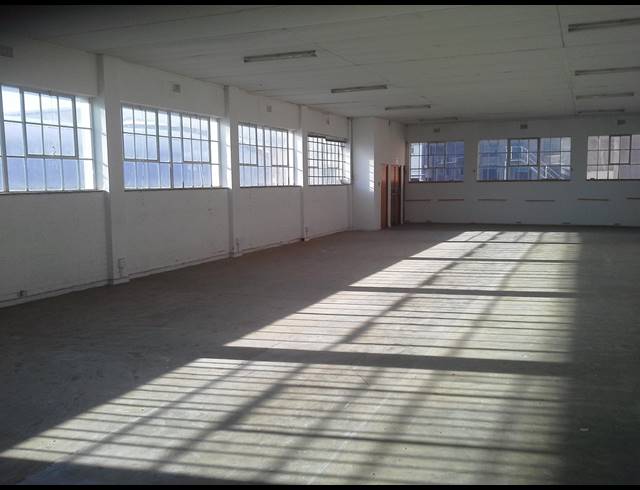 400M² OFFICE TO LET IN WOODSTOCK